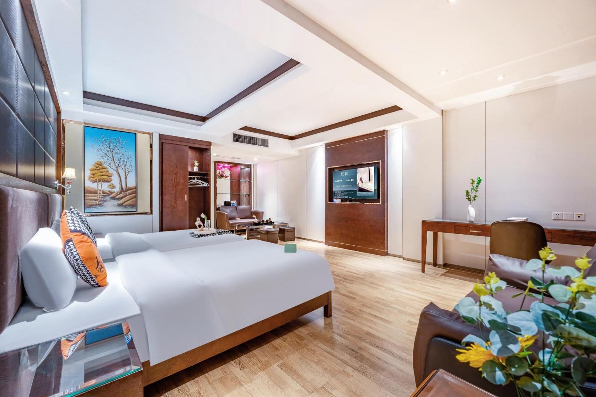 Henghe Selected S Design Hotel - Flagship Store Of Guangzhou Baiyun Railway Station International Convention Center--Reputation Preferred Экстерьер фото